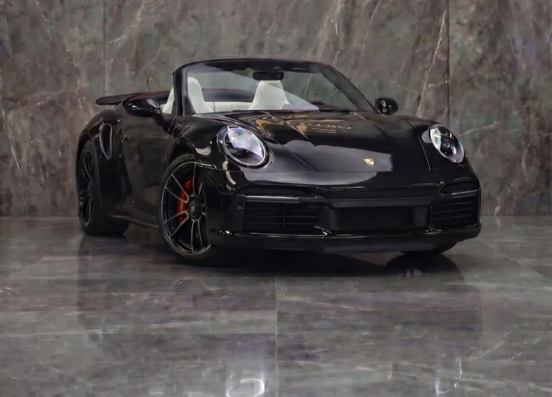 Noleggio Porsche 911 Cabriolet a Messina