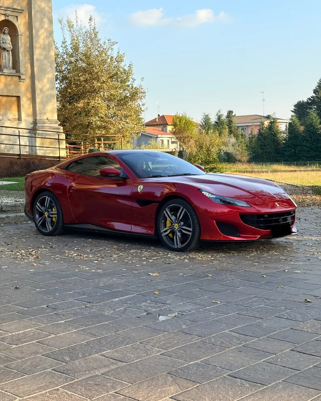 Noleggio Ferrari Portofino M a Messina