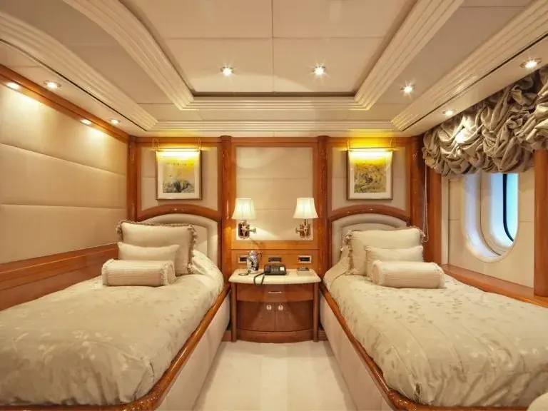 Lürssen 192 Capri I — cabina twin ospiti
